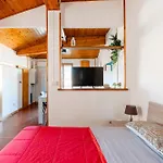 Social Costa-Holiday & Business Apartment