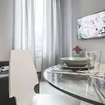 Ur