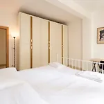 Petroni Apartment