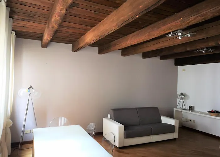Palazzo Bargellini Panzacchi Apartments