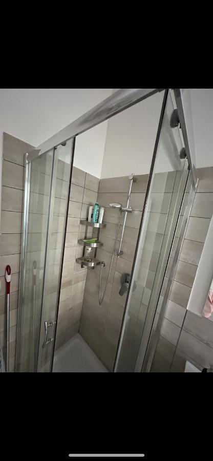 Apartment Baracca 7 *