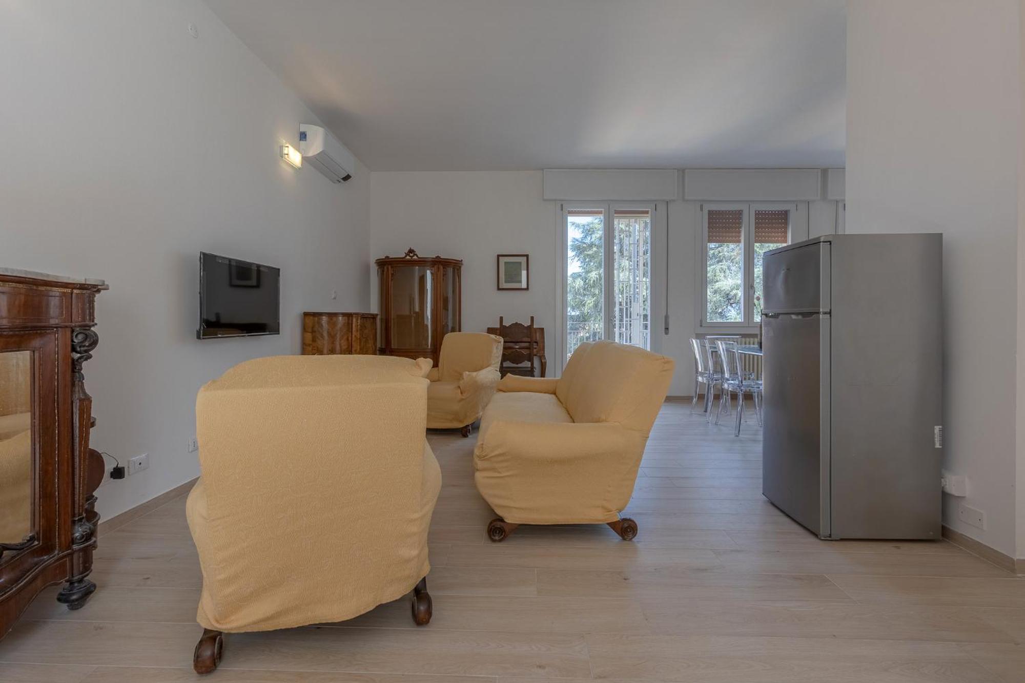 Spacious X5 With Two Balconies! Appartamento Bologna