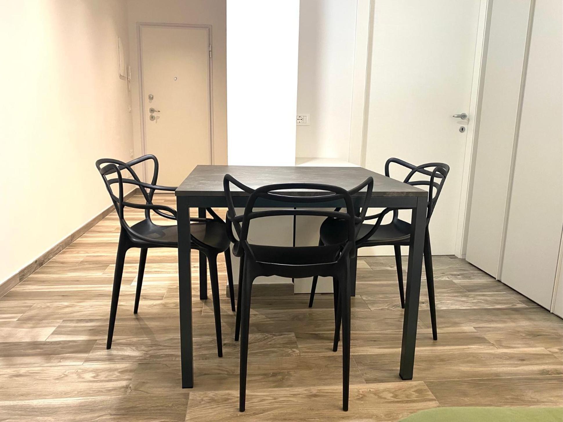 Goito Apartment *