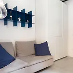Blue And Cozy Apartment, Via Acri