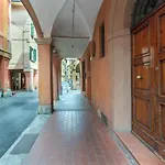 Bologna Modern Apartment Saragozza District