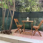 Il Cortile Tra I Portici