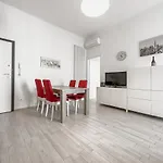 Realkasa Mura Del Borgo Di San Pietro