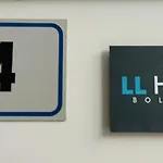 Llhome Bologna Elegante Monolocale Ristrutturato Con Posto Auto Coperto