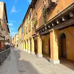 Pratello Republic - Bologna City Center Apartment