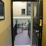Bologna House Due Torri Apartment