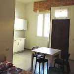 White Guesthouse In Bolognina