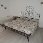 White Guesthouse In Bolognina