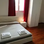 Residenza Piazza Dei Martiri 8