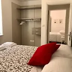 Temporary House De\' Giudei