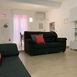 Temporary House Vicolo Colombina