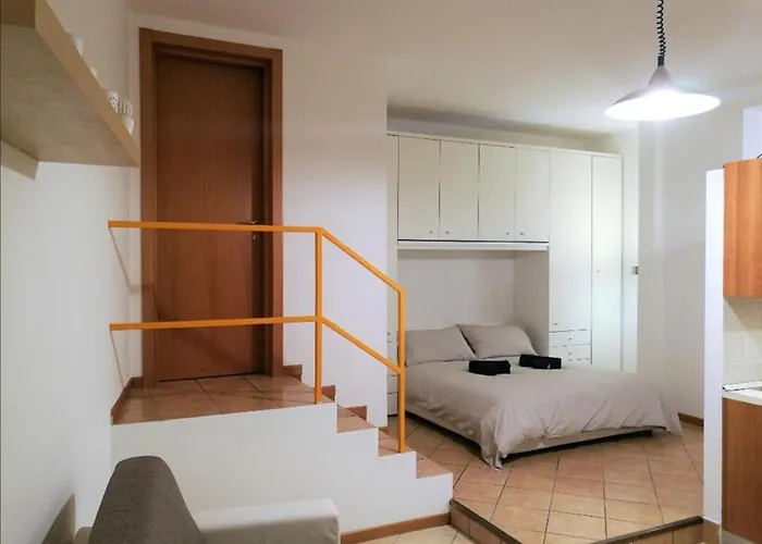Farolfi Apartments Carracci