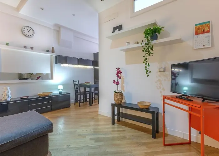 Bologna Modern Apartment Saragozza District