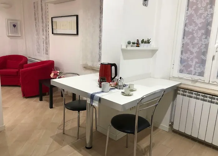 Temporary House Vicolo Colombina