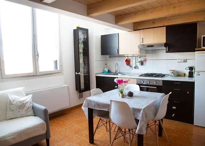 Porta Galliera Apartment