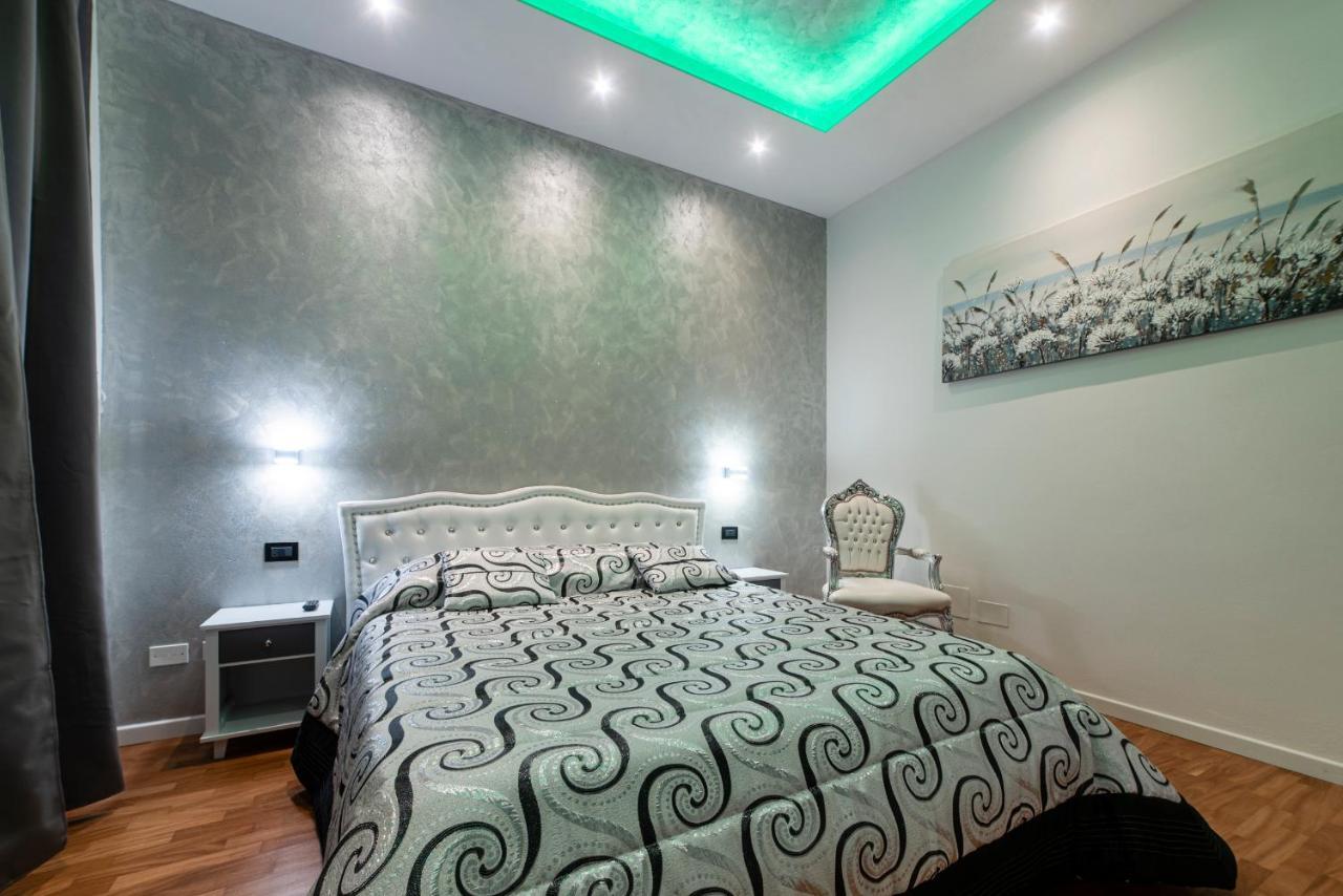 Fashion Silver Apartment *
