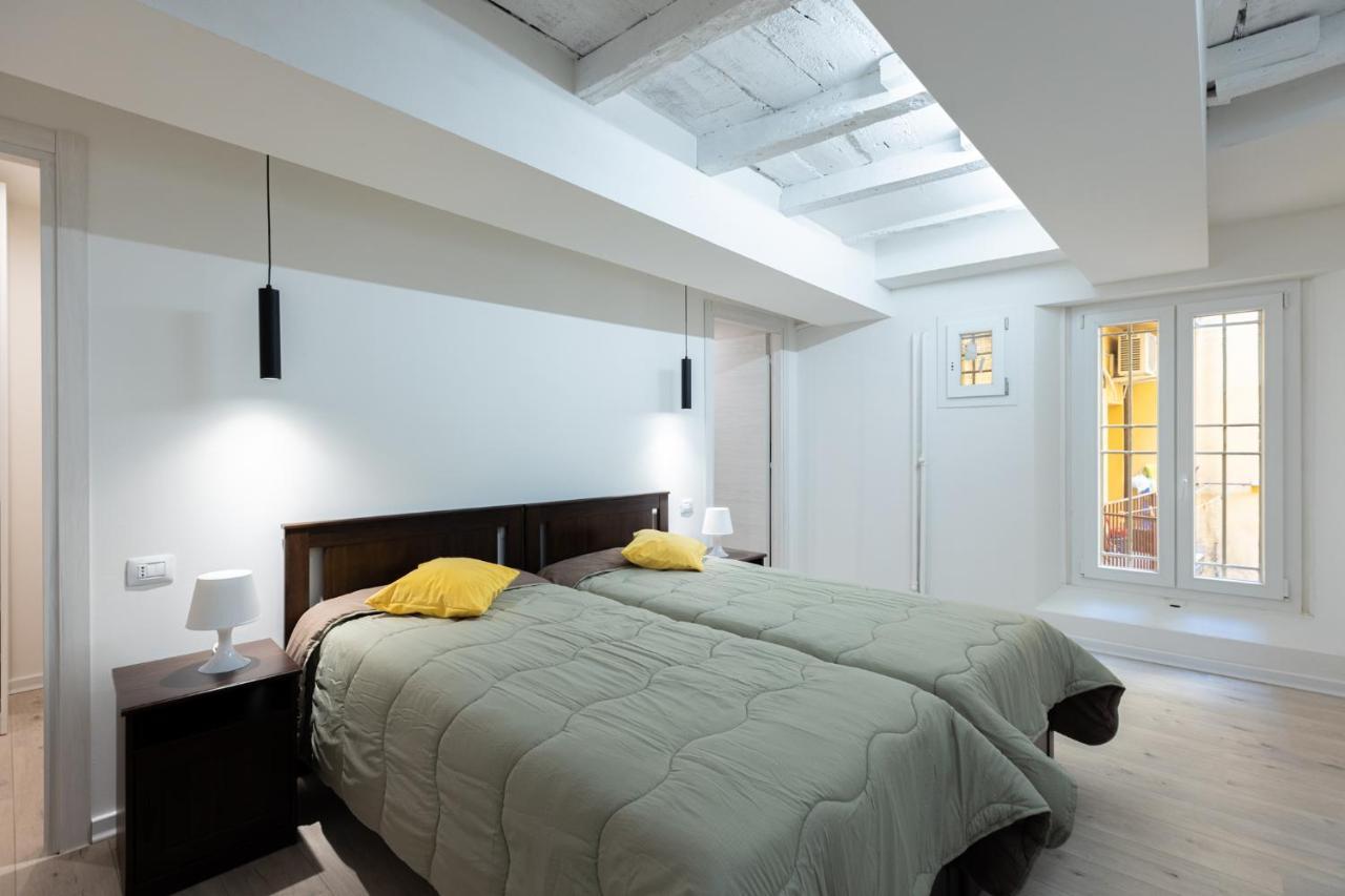 Street San Felice 6 Center Apartment *