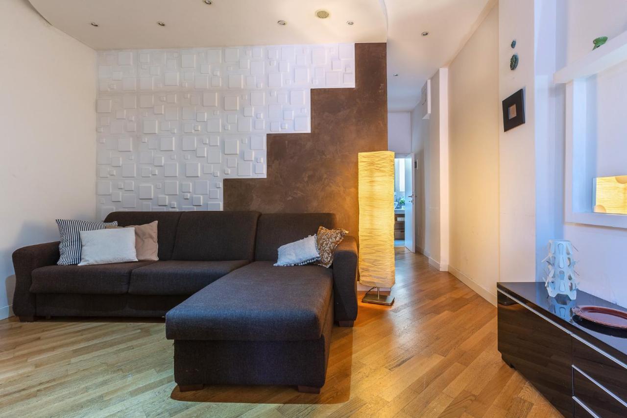 Modern Saragozza District Apartment *