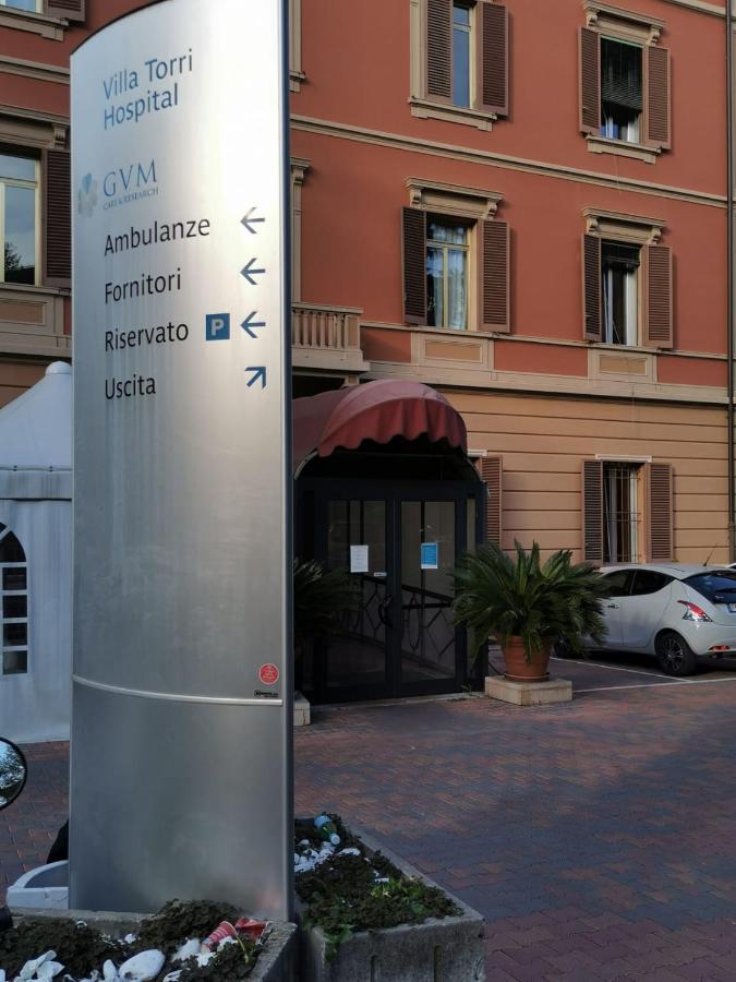 V Torre V Nigrisoli A Porta San Vitale Gasthof Bologna