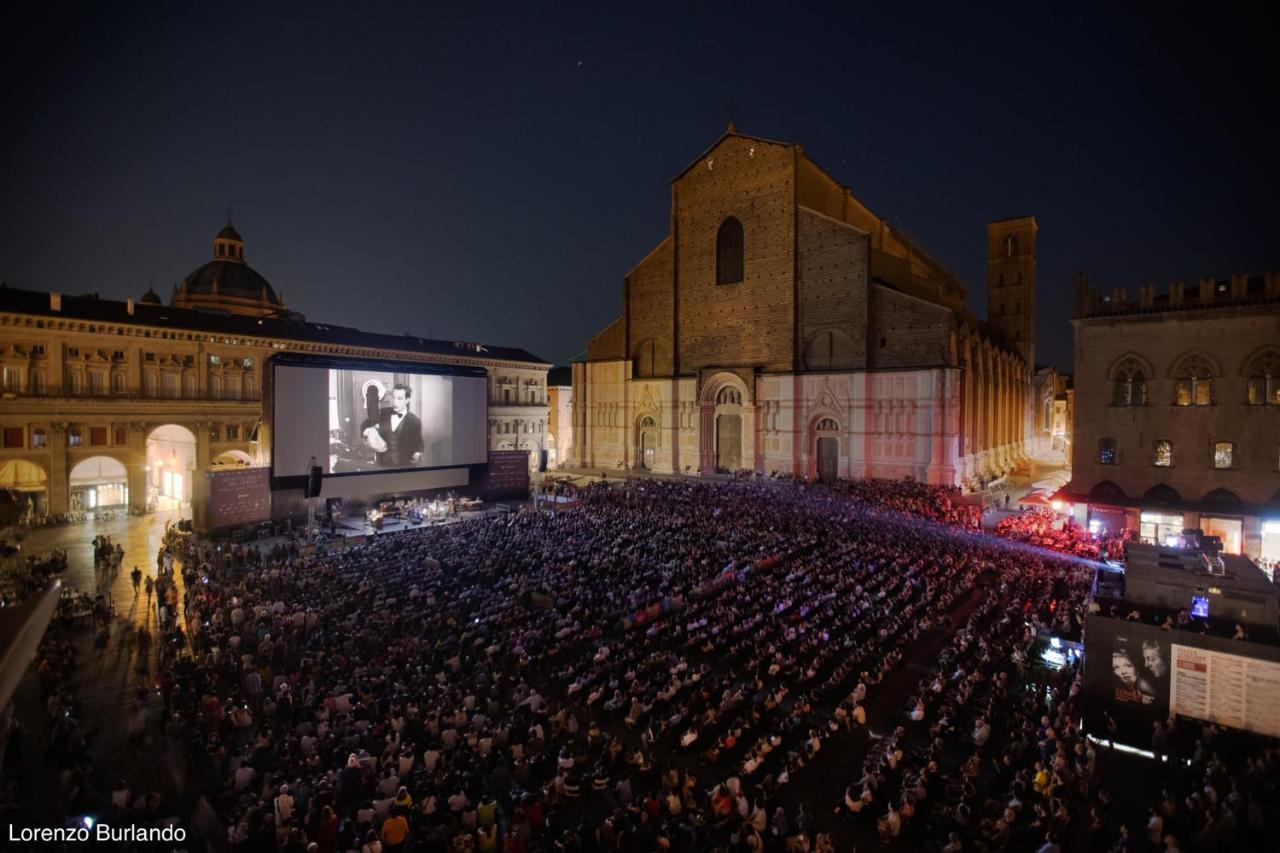 Gran Piazza Maggiore - T&t Communications Frühstückspension