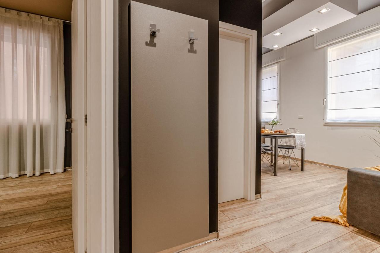 Ugo Bassi Apartment