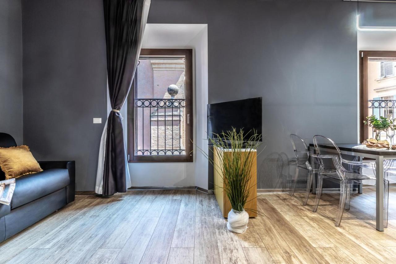 Ugo Bassi Apartment *