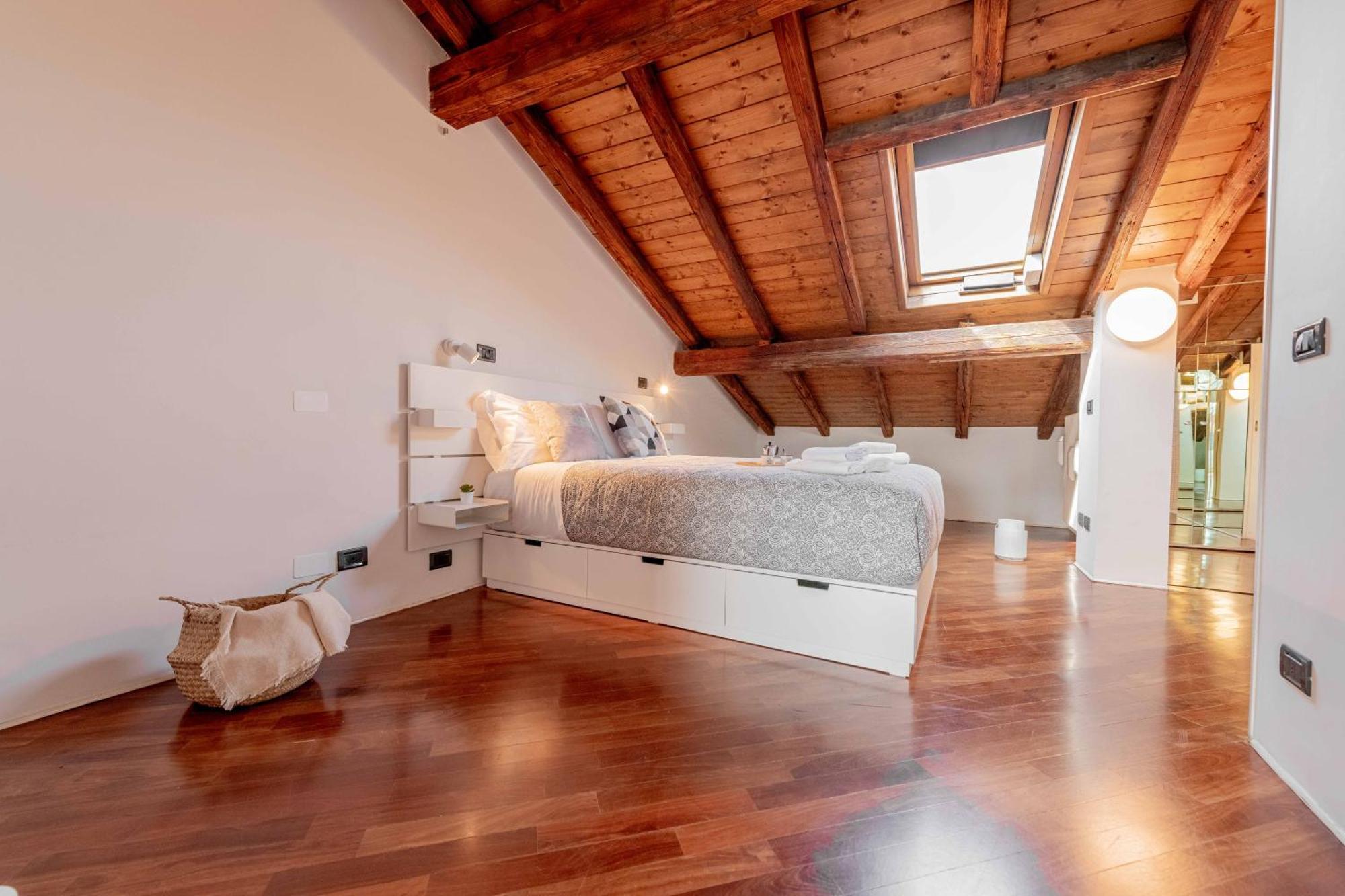 Realkasa Attico Indipendenza Apartment
