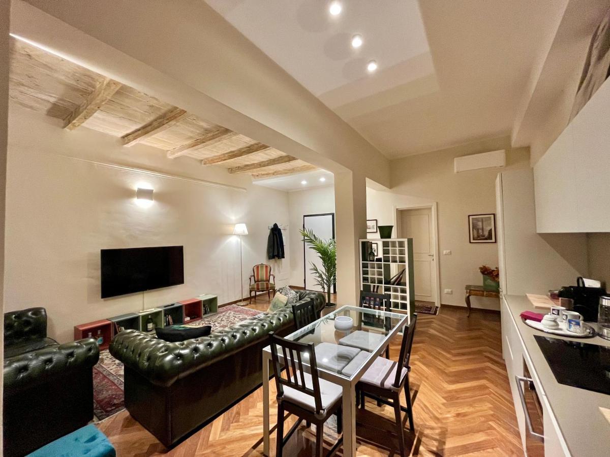 Lovely 1 Bedroom Nearby Piazza Maggiore Apartment *