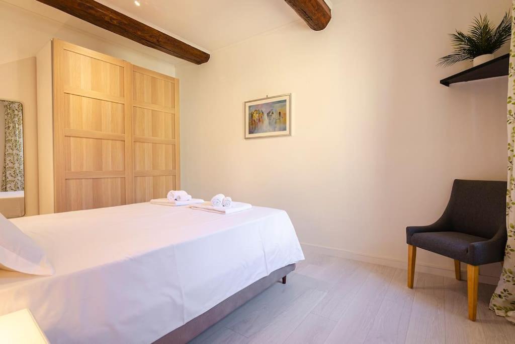 Canonica Home, In The Heart Of The *