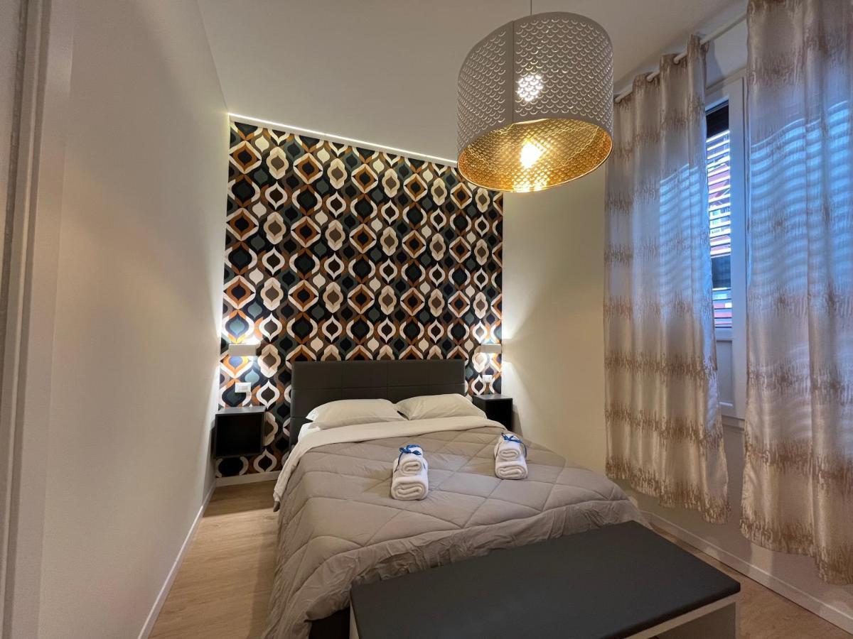 La Deluxe & Guest house *