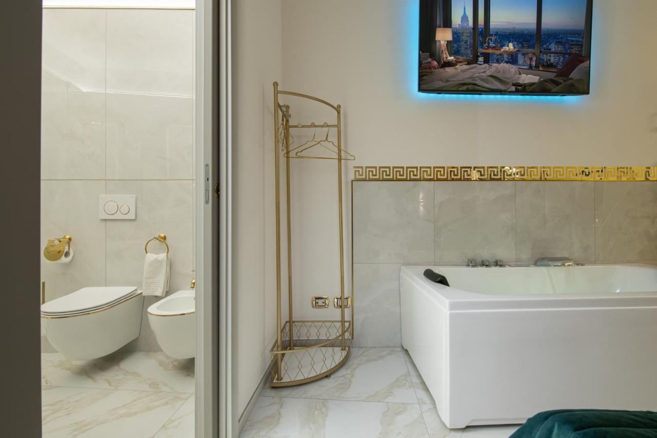 Fashion Gold With Jacuzzi & Car Garage Bolonha