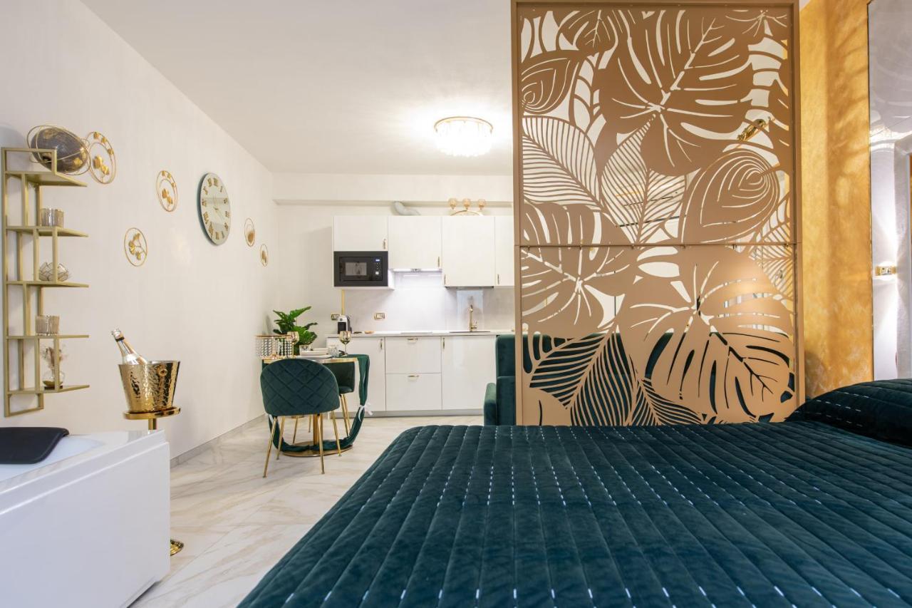 Fashion Gold With Jacuzzi & Car Garage Apartamento *
