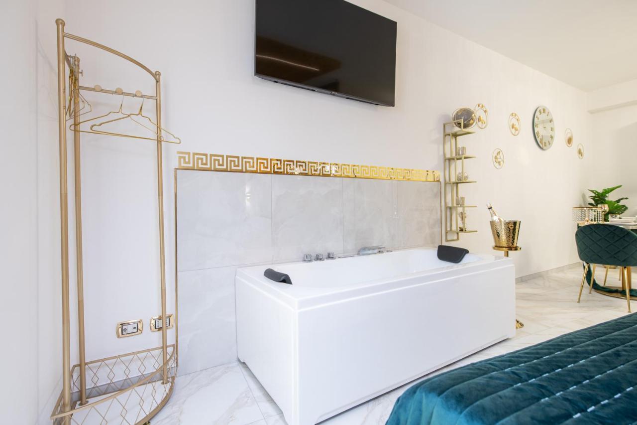 Fashion Gold With Jacuzzi & Car Garage * Bolonha