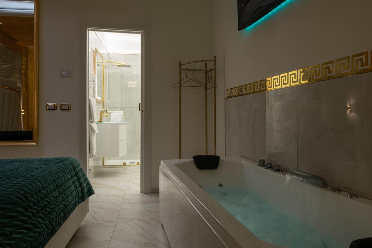 Fashion Gold With Jacuzzi & Car Garage Apartamento Bolonha