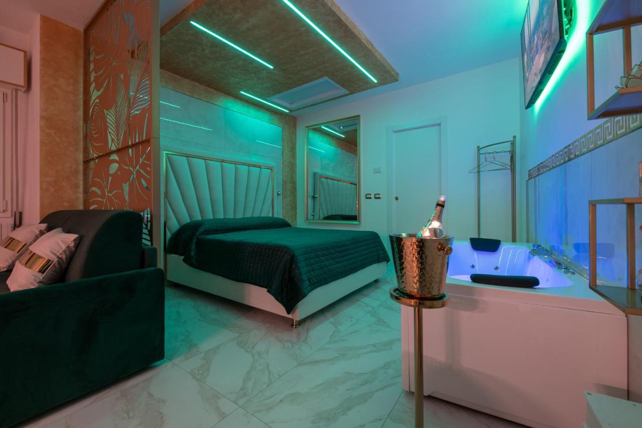 Apartamento Fashion Gold With Jacuzzi & Car Garage Bolonha