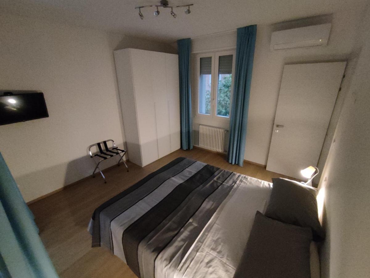 Apartment Grigio Perla Panigale, Con Giardino E Parcheggio Privato Fino A Tre Posti Auto - Un Oasi Di Tranqullita