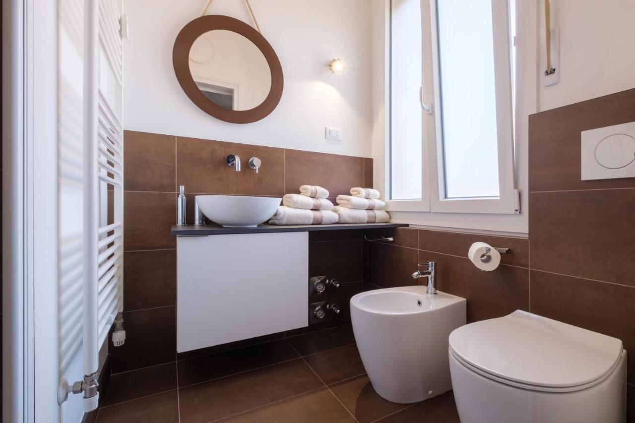 Fabula 3 With Private Bathroom Bed & Breakfast