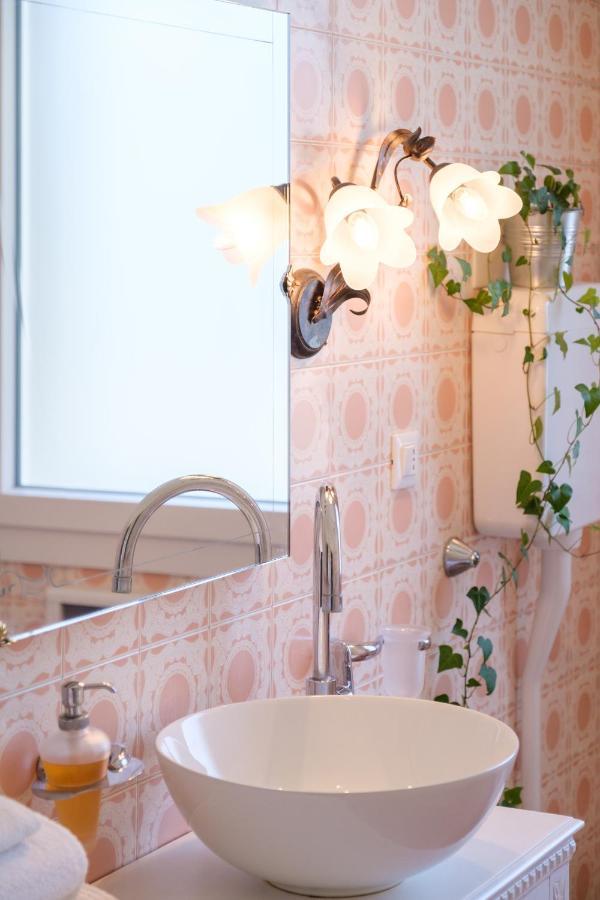 Fabula 3 With Private Bathroom