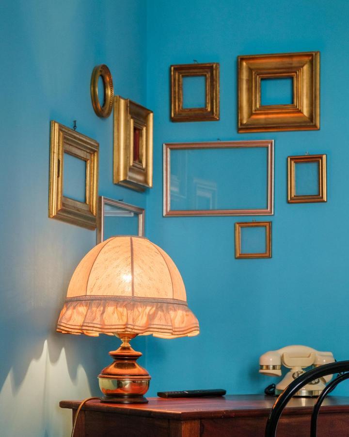 Bed & Breakfast Fabula 3 With Private Bathroom Bologna