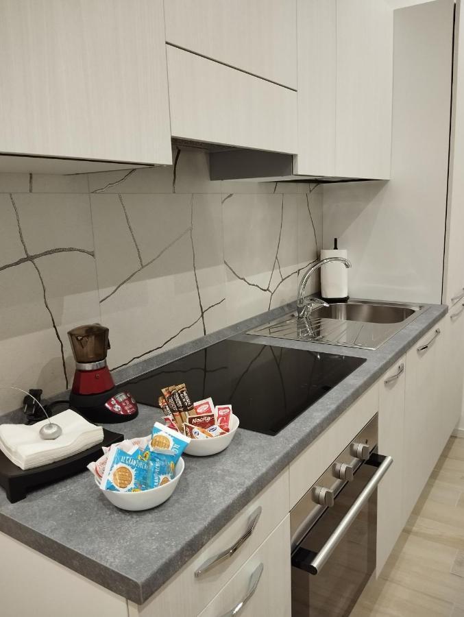 Llhome Elegante Monolocale Ristrutturato Con Posto Auto Coperto Apartamento