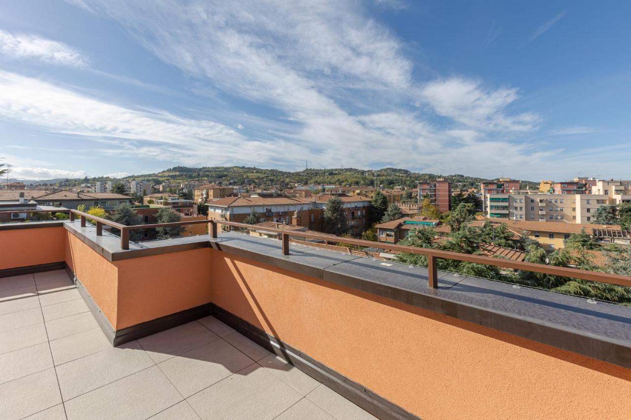 Hills View - Stunning Attic With Terrace Apartment Bologna