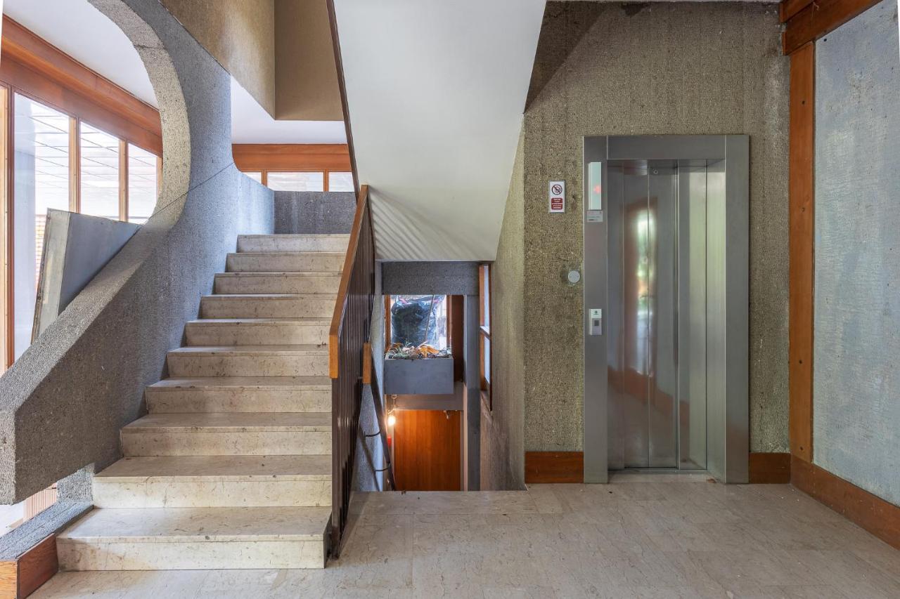 Hills View - Stunning Attic With Terrace Apartment *