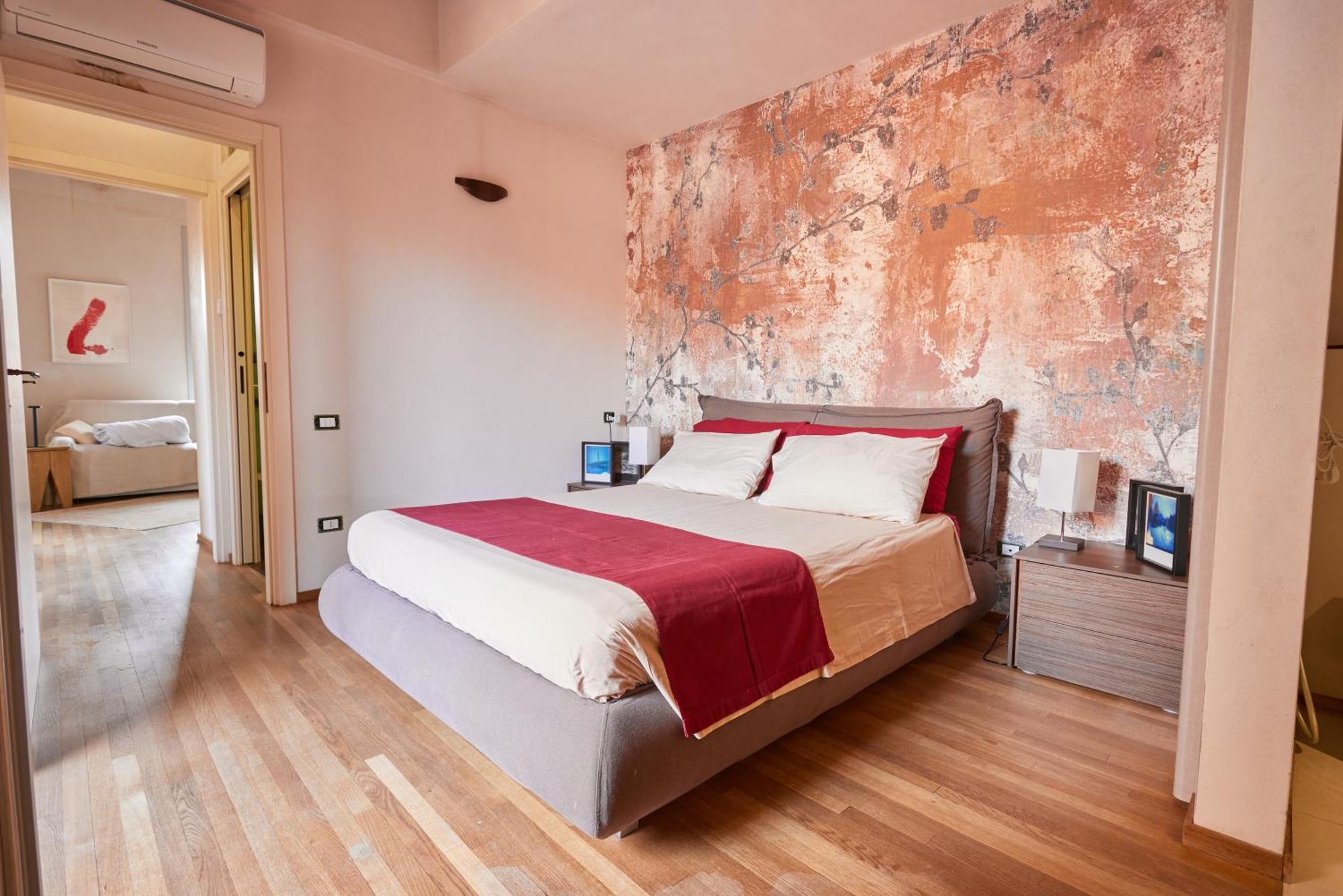 Bright And Peaceful In Historic Palazzo *