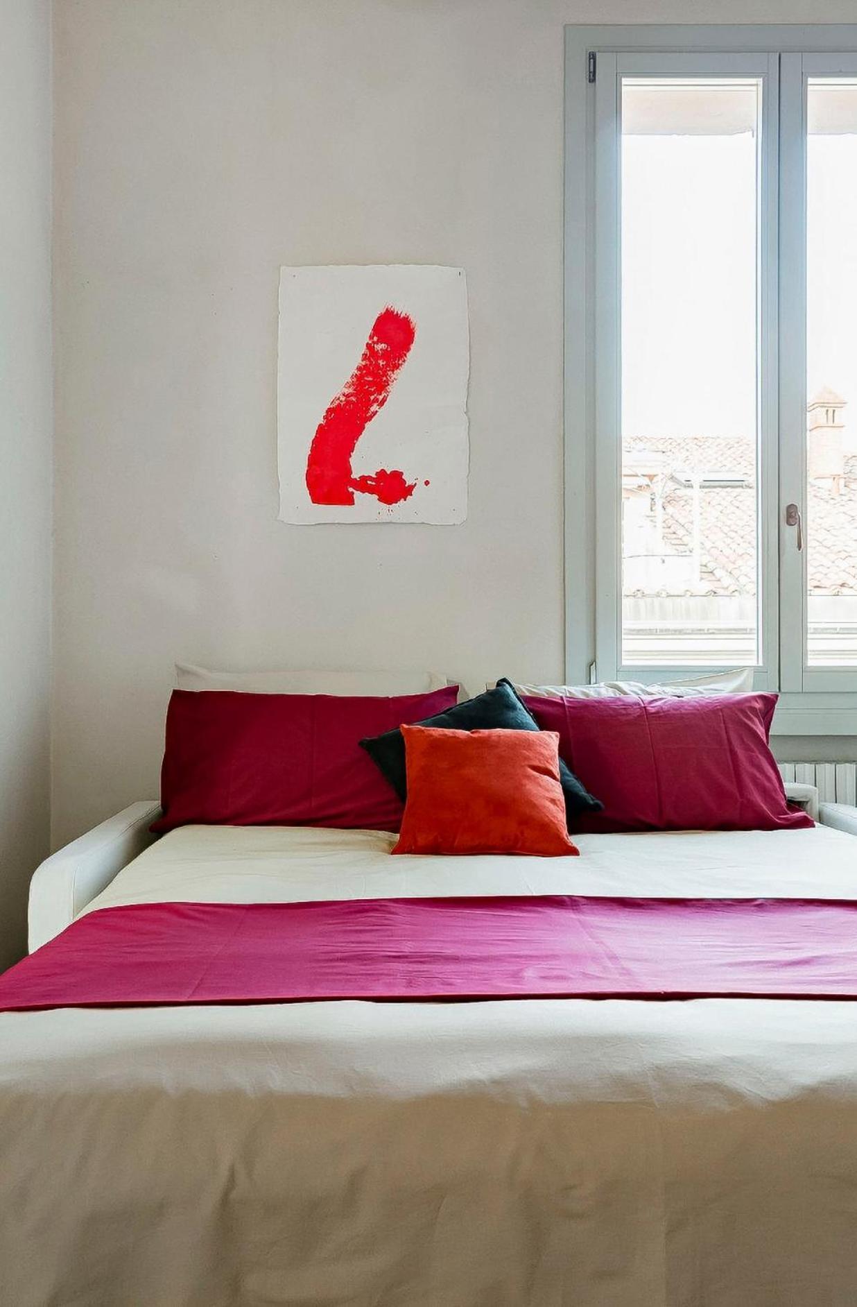Bright And Peaceful In Historic Palazzo *