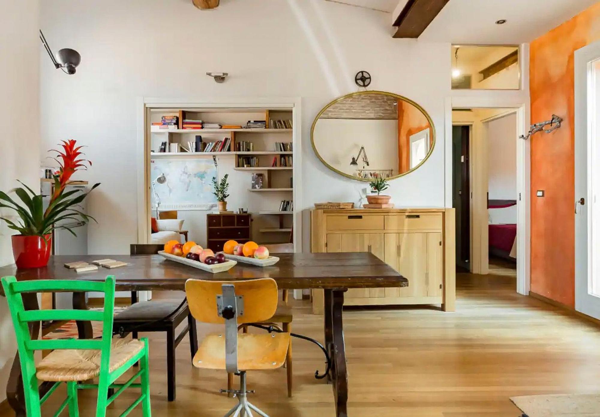 Bright And Peaceful In Historic Palazzo