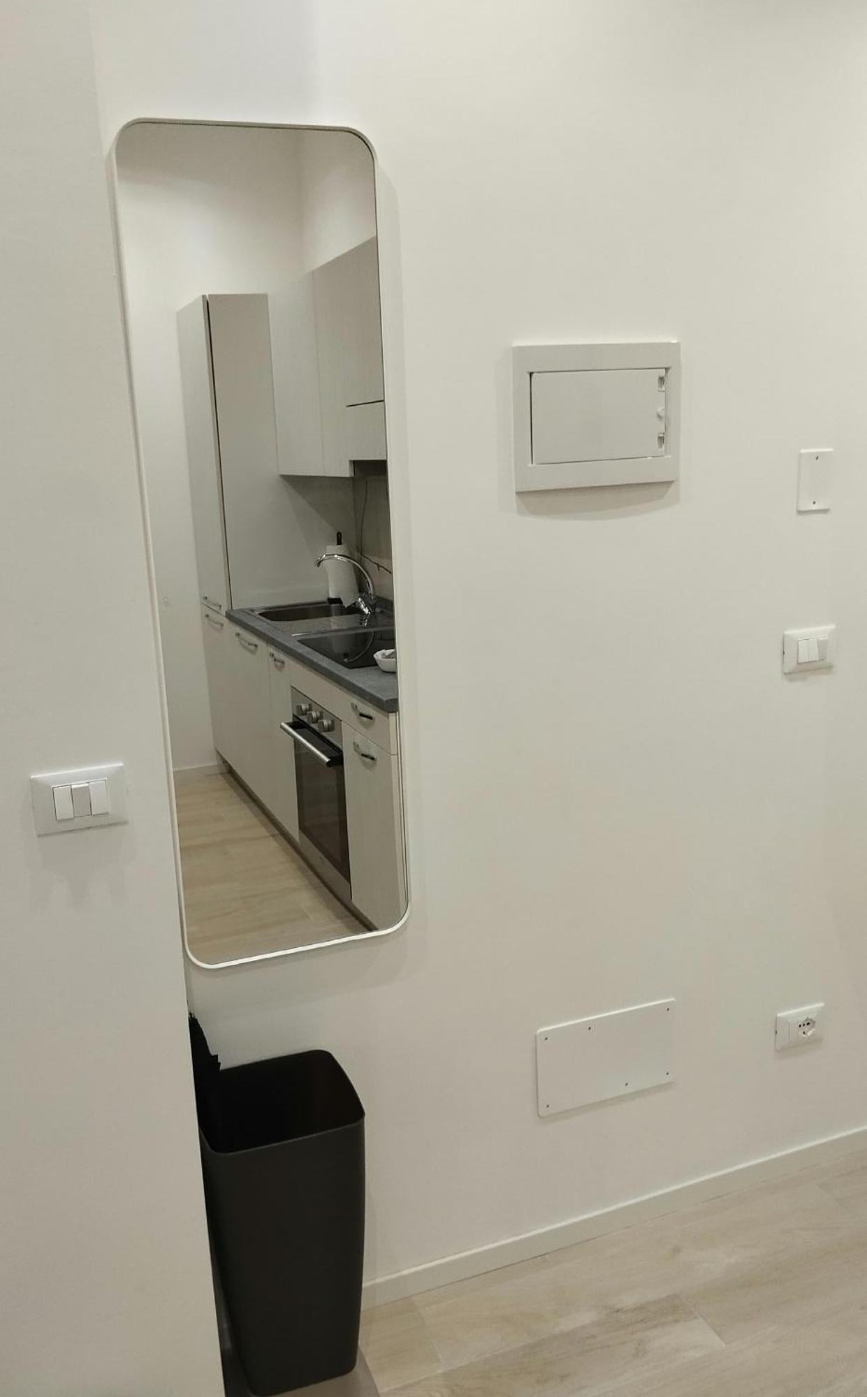 Llhome Elegante Monolocale Ristrutturato Con Posto Auto Coperto Apartamento *